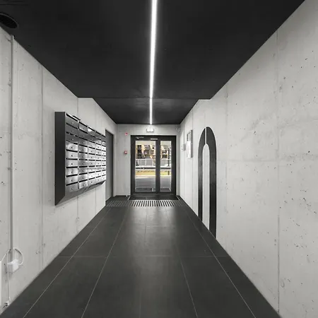 Bright 2br With Private Ev Parking, Workspace, Ac *