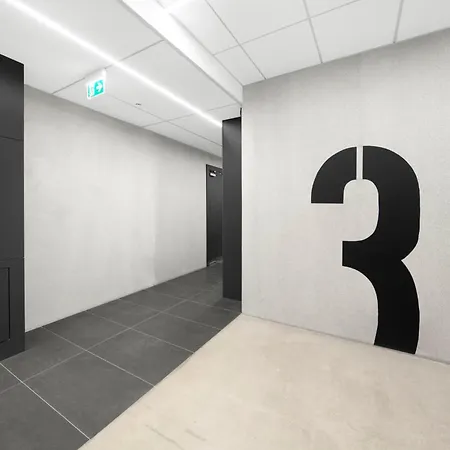 Bright 2br With Private Ev Parking, Workspace, Ac Apartamento Kaunas