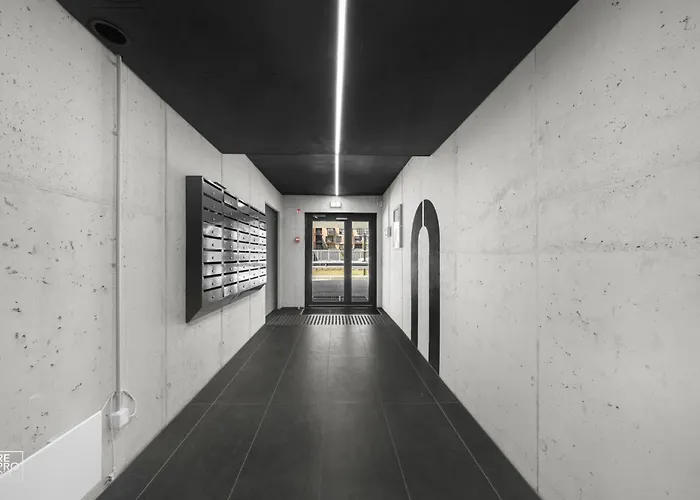 Bright 2br With Private Ev Parking, Workspace, Ac *