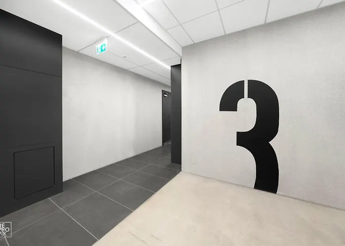 Bright 2br With Private Ev Parking, Workspace, Ac Apartman Kaunas